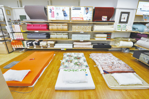 平成23年 旭店1階枕コーナーを開設